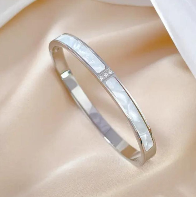 HAB205 - Lumina Bangle