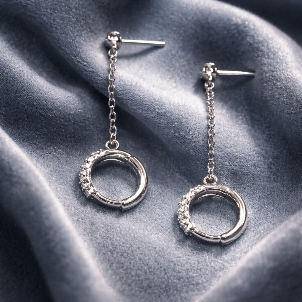 HAE053 - Dual-Piercing Chains
