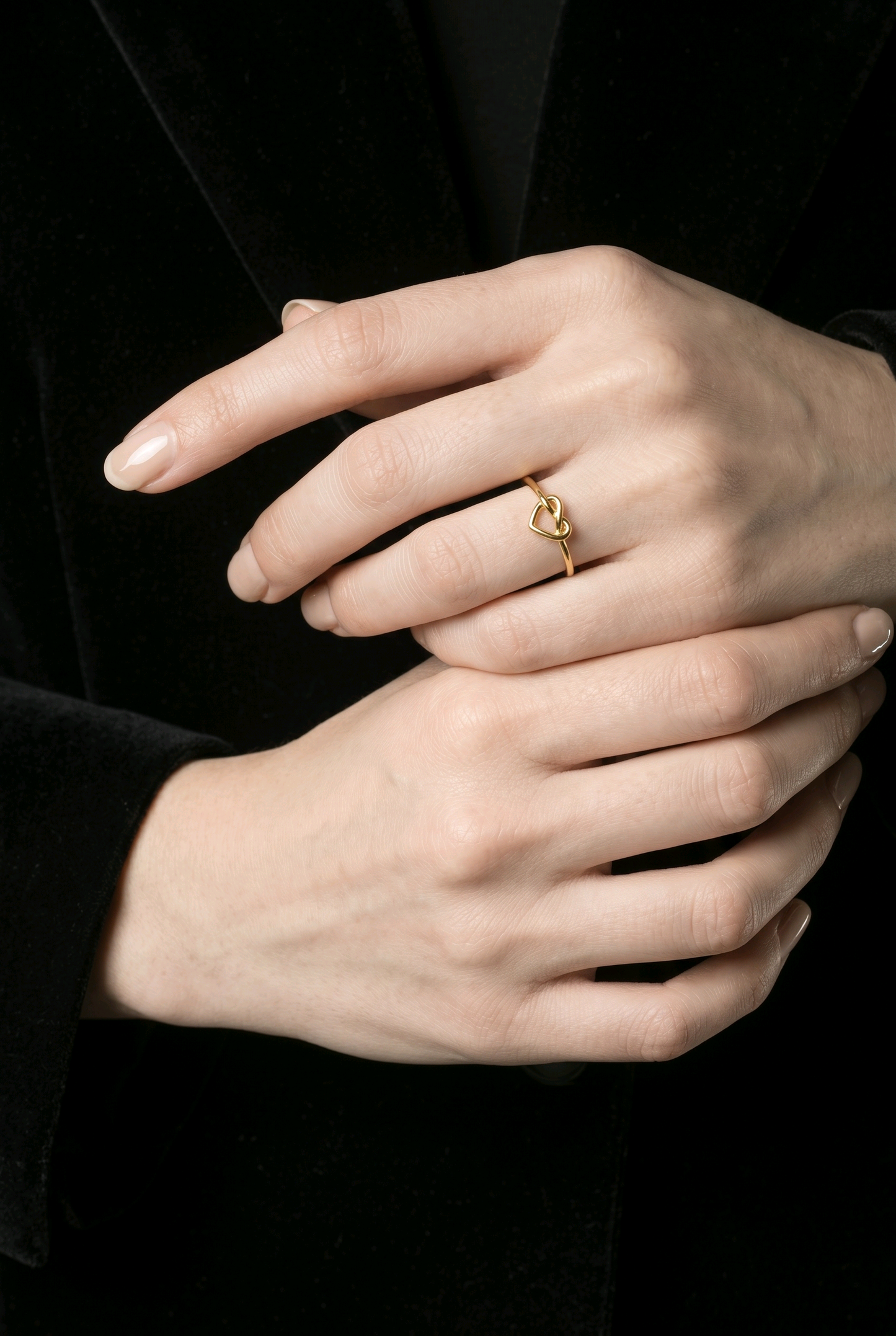 HAR111 - The Heart Knot ring