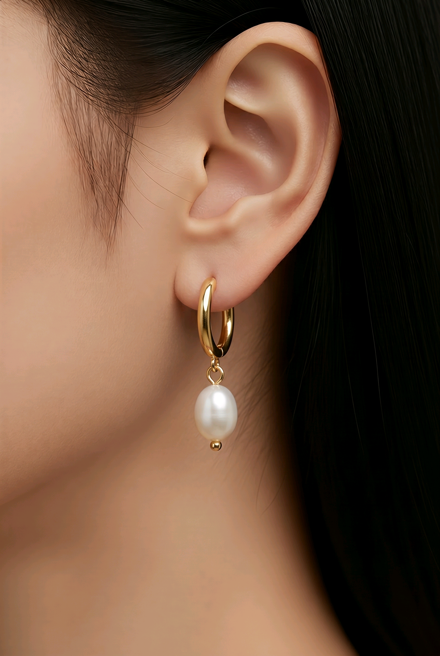 HAE010 - Luna Pearl Earrings
