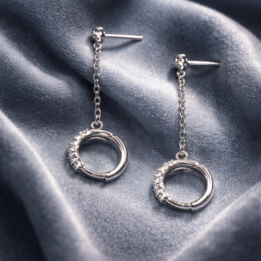 HAE053 - Dual-Piercing Chains